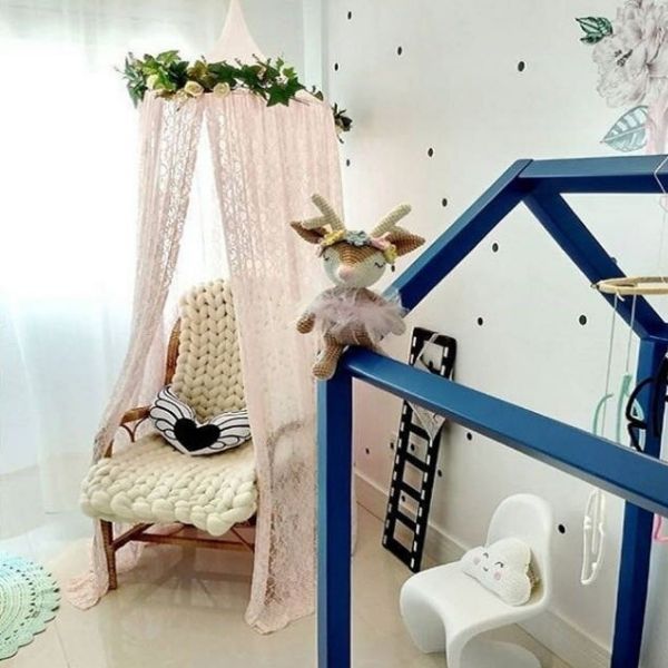 Ciel-de-lit-rose-princesse