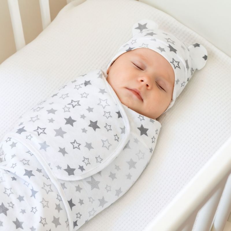 Couverture_d_emmaillotage_etoiles