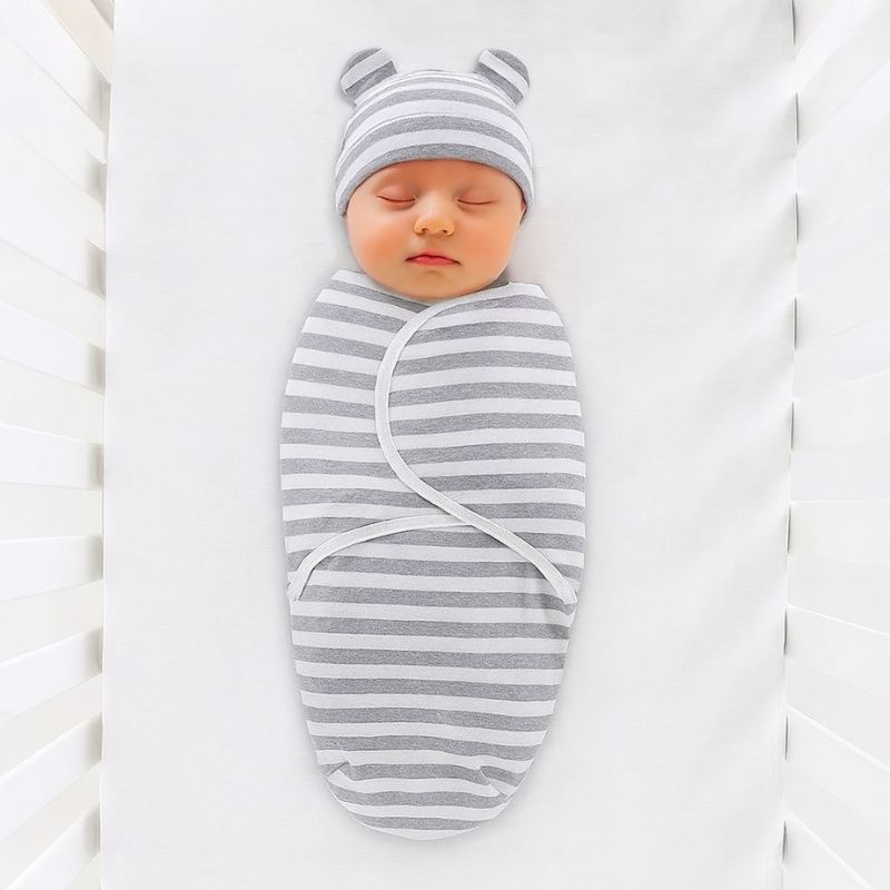 Couverture_d_emmaillotage_grise_rayures