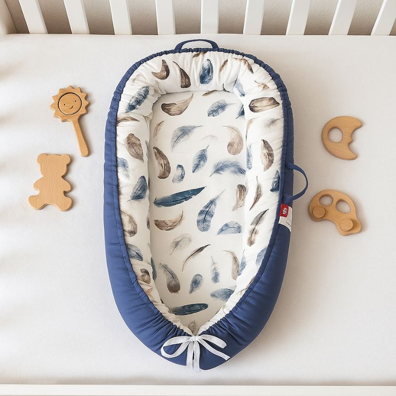 Nid_bebe_feuille_bleu