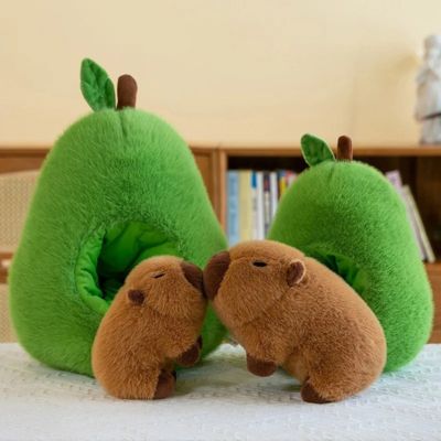 Peluche_Capybara_avec_maison_avocat