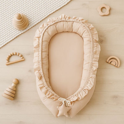 Reducteur-de-lit-bebe-beige-chambre