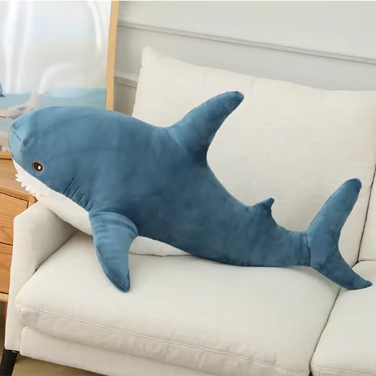 Peluche requin coussin