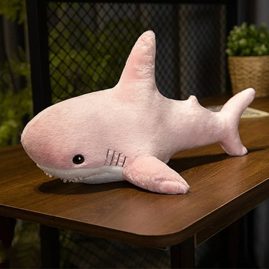 Peluche requin rose